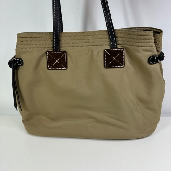 Dooney & Bourke Victoria Tan Beige Nylon Shoulder Bag With Leather Details Large - Picture 6 of 14